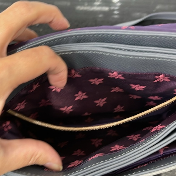 Snow Leopard & Roses Bag - Picture 4 of 9